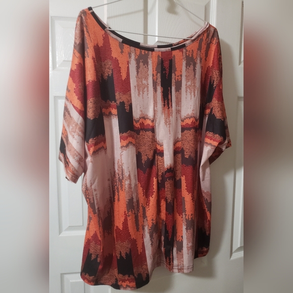 Top - Picture 2 of 3